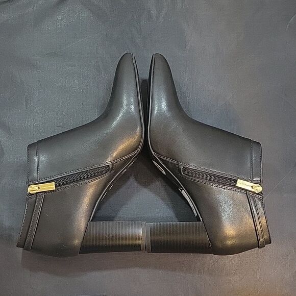 BRAND NEW VINCE CAMUTE VP-COORIN ALMOND TOE BLOCK HEEL BOOTIE - Picture 13 of 16